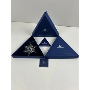 Swarovski 2006 Annual Christmas Ornament Snowflake Crystal #0837613 Box & Cert